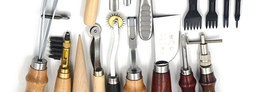 Минимальный набор инструментов для работы с кожей.
