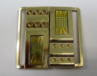 Пряжка 5 см металлическая из двух деталей золотой 