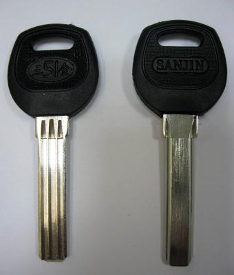 Заготовки для ключей 00660 SANJIN 3 паза пластик